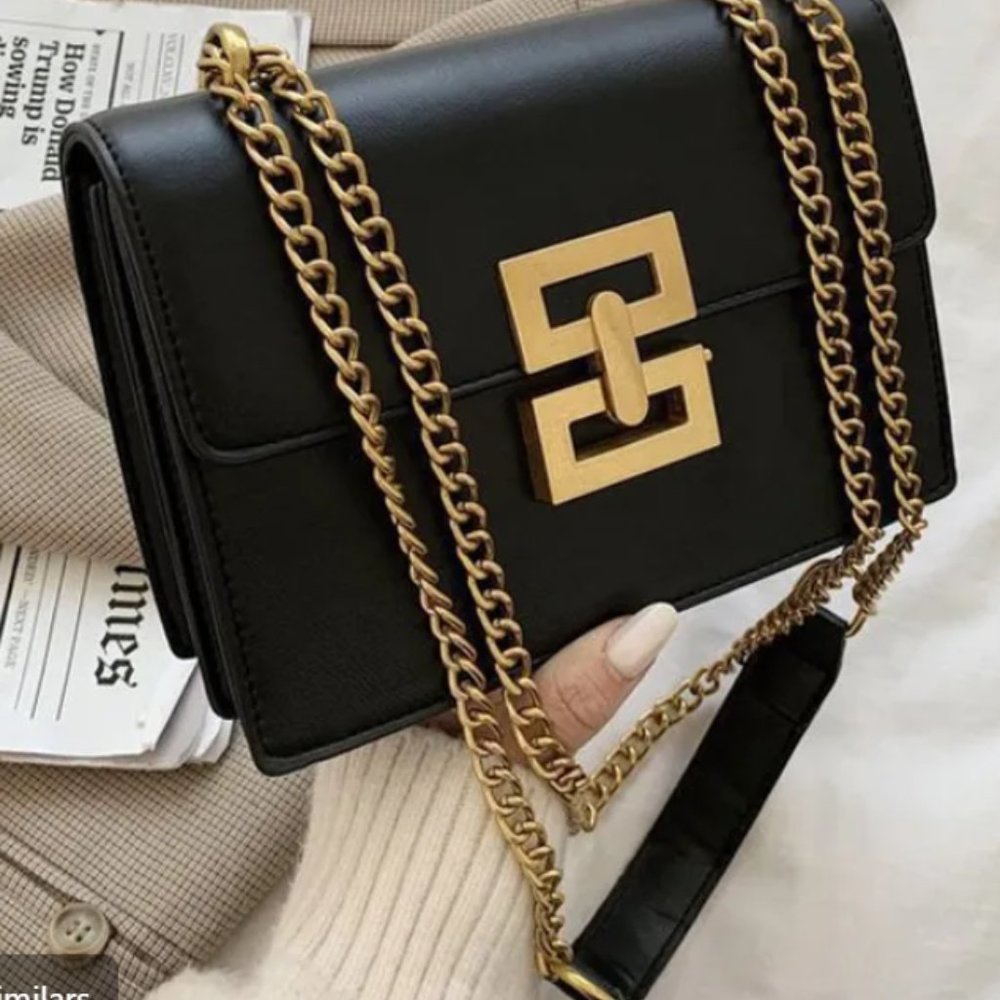 Women's Small All Seasons Leather Basic Shoulder Bag